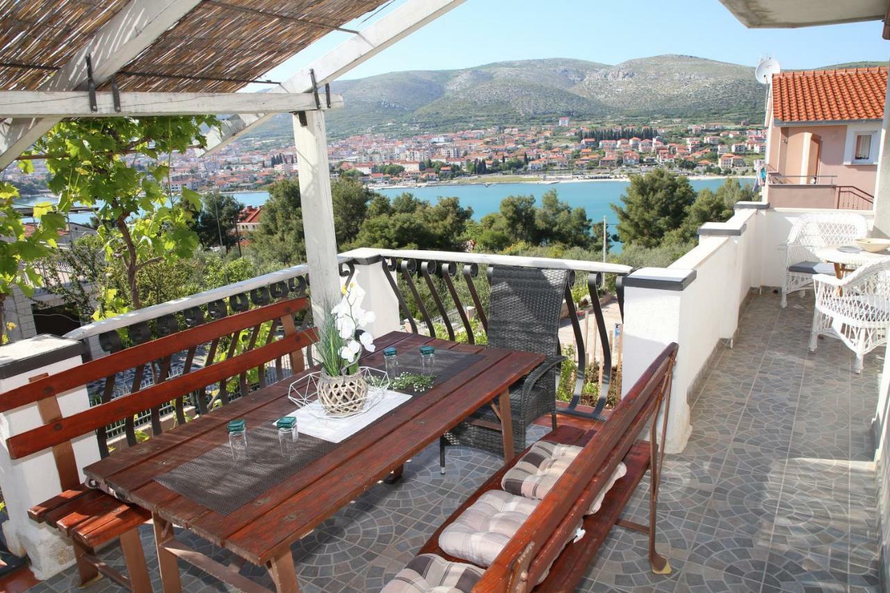 Apartment Poseidon Трогир Экстерьер фото